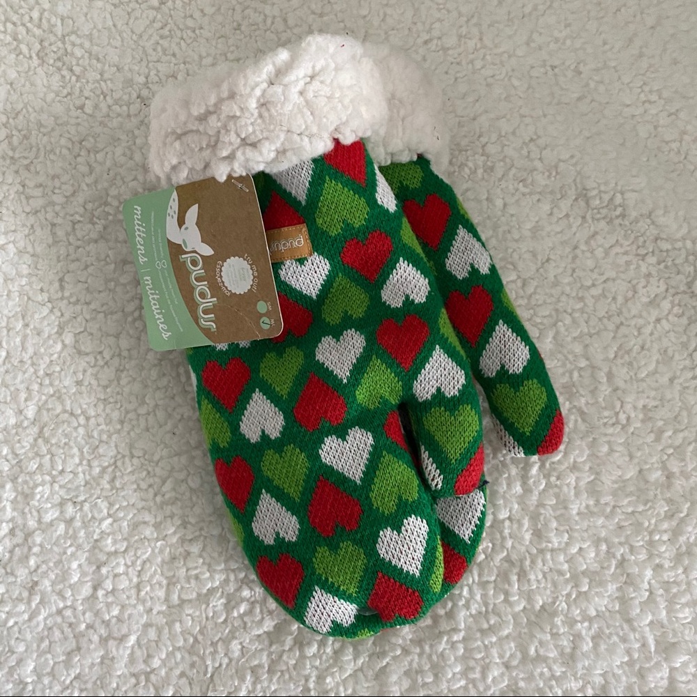 Pudus Fluffy Mittens